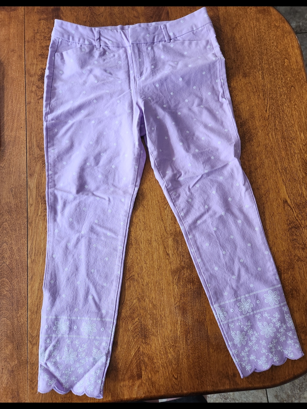 Old Navy Purple Floral Scalloped Capris Size 14